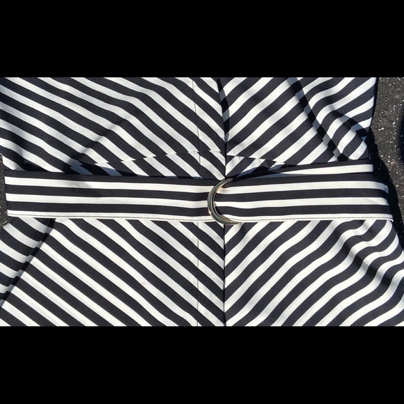 black and white dress - Picture 2 of 2